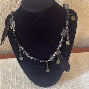 🌸4 for $10 NWT Arizona Jeans Long Black Beaded Necklace w Feather Detail